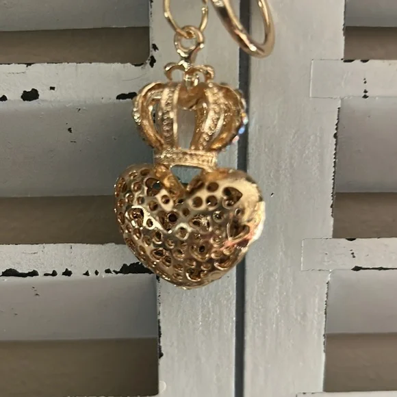 Turquoise Blingy Heart & Crown Keychain - Picture 3 of 3